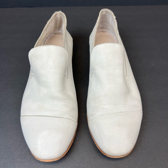 Jeffrey Campbell White Flats Slip-On Loafers Size 8.5 - Picture 8 of 8